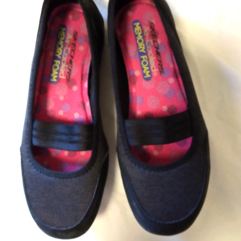 Skechers woman's atomic Mary Jane's Black SN22854